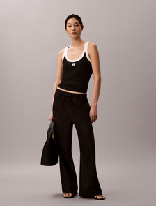 Buy 여성 우븐라벨 탱크 in color BLACK