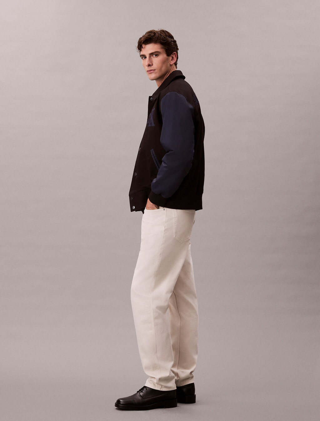 Buy 남성 90s 테이퍼핏 아이보리 데님 in color Chalk