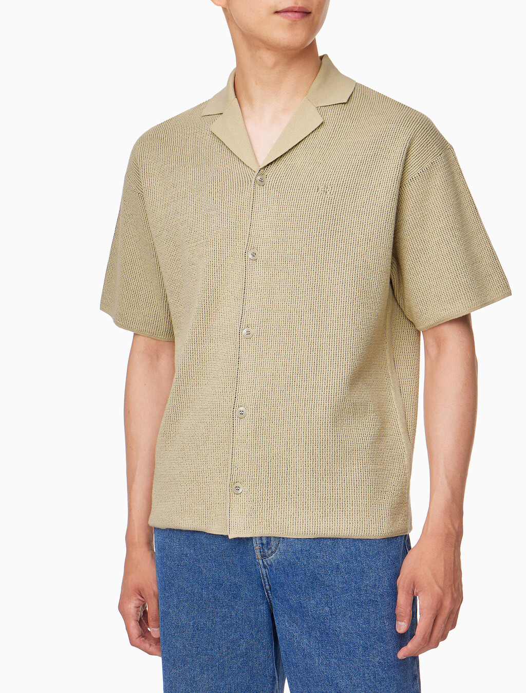 Buy 남성 캠프 카라 텍스처 반팔 스웨터 in color PALE KHAKI