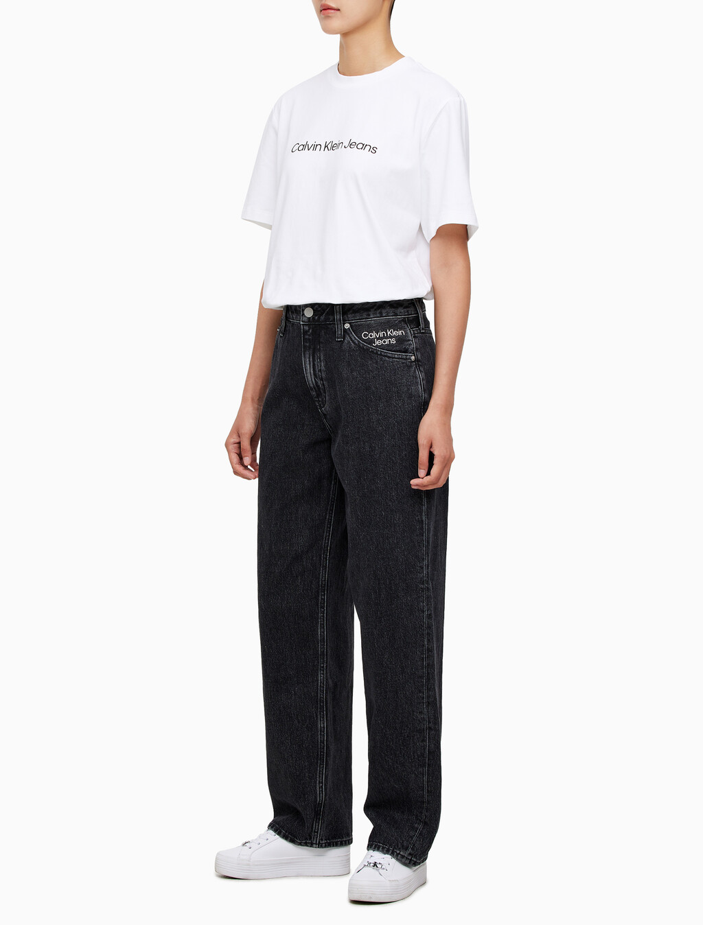 Buy 여성 90's 스트레이트핏 블랙 데님 in color WASHED BLACK LOGO LACE