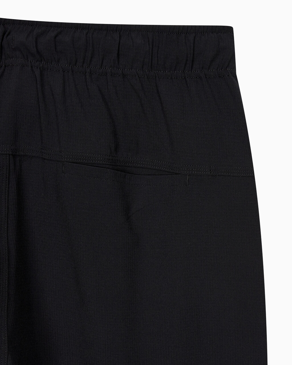 Buy 남성 레귤러 핏 에센셜 하이 스트레치 기능성 우븐 팬츠 in color BLACK