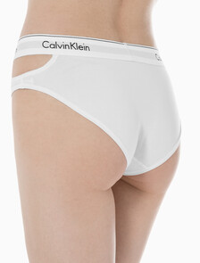 Buy 여성 모던 코튼 디컨스트럭티드 비키니 팬티 in color WHITE