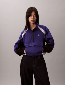 Buy 여성 숏 컬러블록 풀오버 in color Blue