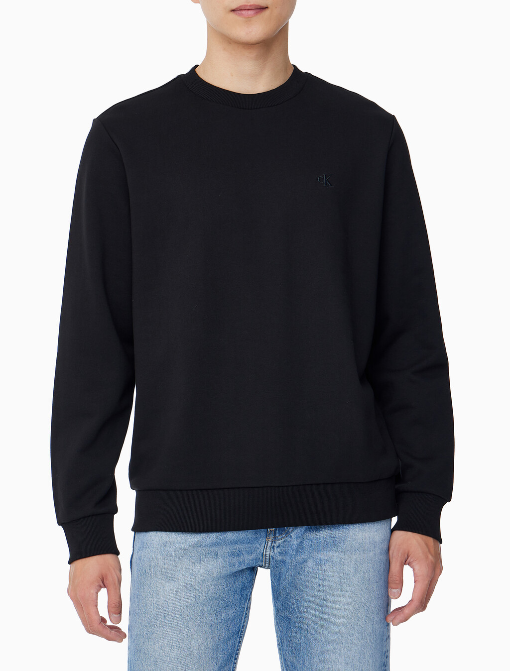 Buy 남성 레귤러핏 로고 그래픽 맨투맨 스웻셔츠 in color CK BLACK