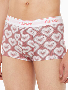 Buy 남성 모던코튼 V-DAY 로우라이즈 드로즈 in color RED/HEART PRINT