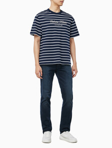 Buy 스트라이프 피케 캘빈 NYC 티 in color DARK SAPPHIRE