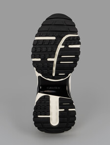 Buy 여성 트레일블레이저 하이크 런 메쉬 슈즈 in color WHITE