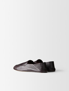 Buy VELA MAN - ART HORSE DEAN in color CURRANT