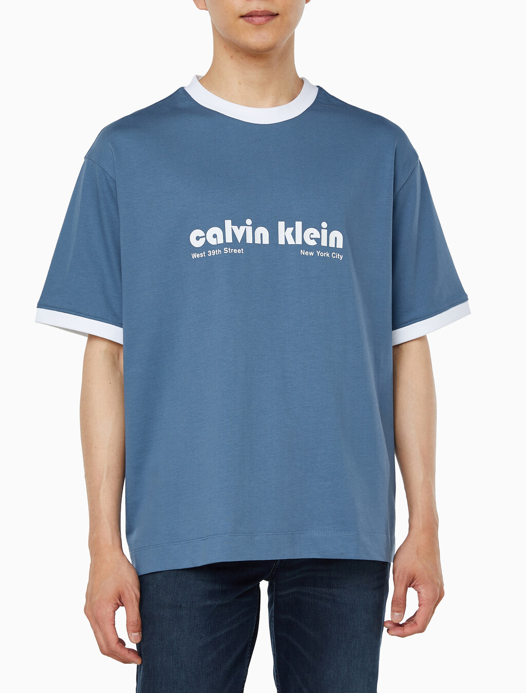 Buy 남성 릴렉스핏 레트로 로고 링거 반팔 티셔츠 in color BLUEFIN