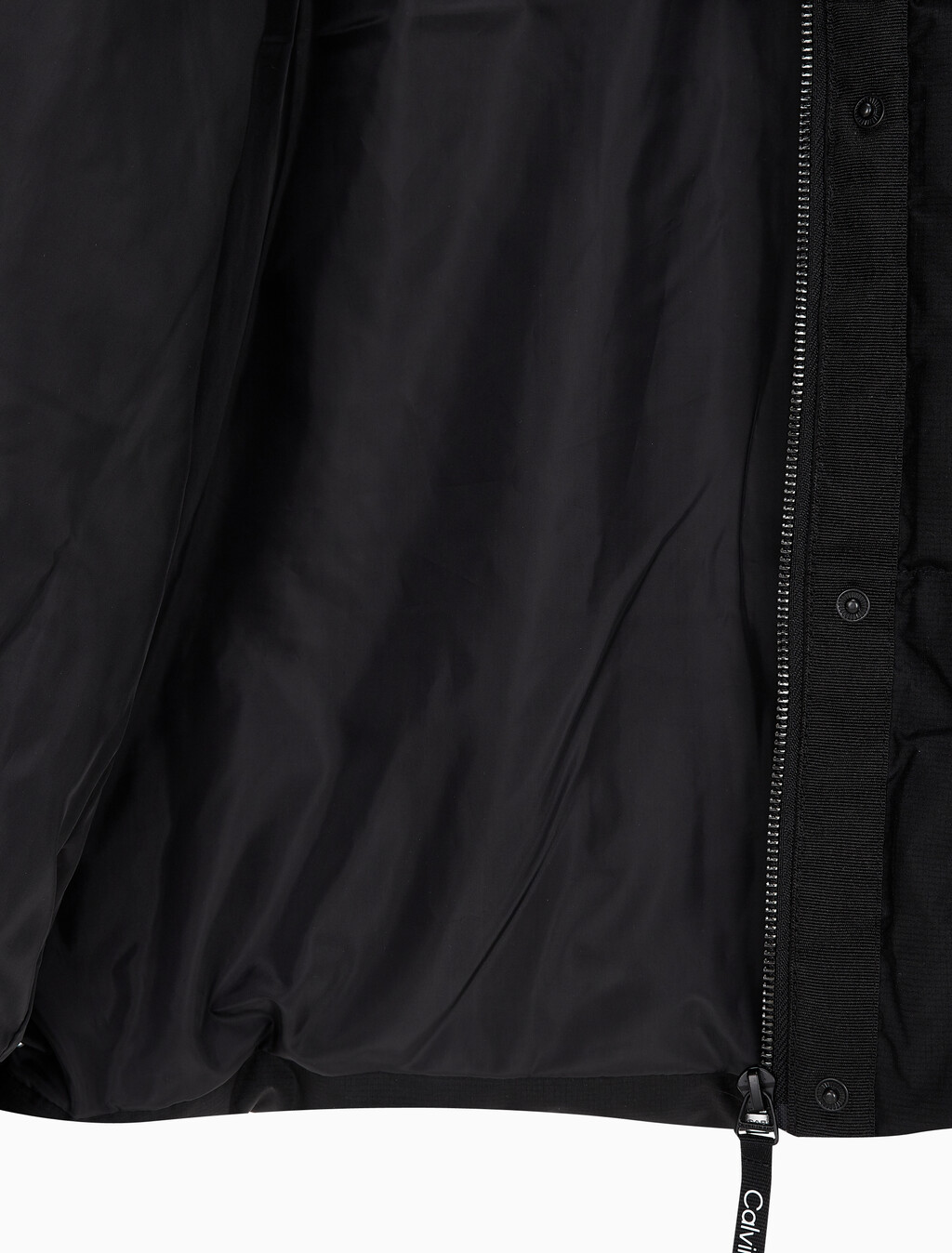 Buy 여성 숏 렝스 스탠드 카라 푸퍼 다운 재킷 in color CK BLACK