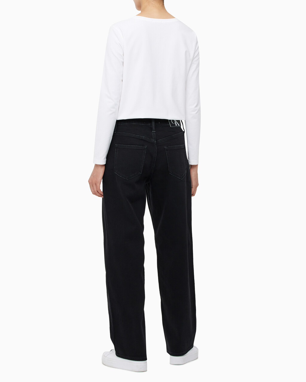 Buy 여성 90's 스트레이트핏 기모 블랙 데님 in color WASHED BLACK LOGO LACE