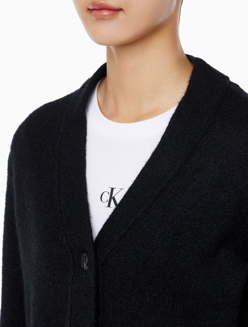 Buy 여성 플러피 얀 스웨터 가디건 in color CK BLACK