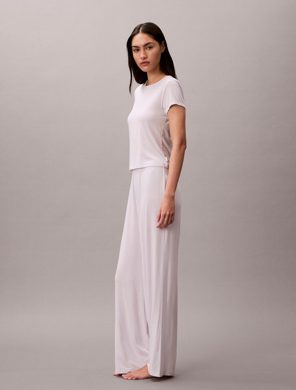 Buy 여성 모달 립 반팔 티 in color LIGHT PURPLE