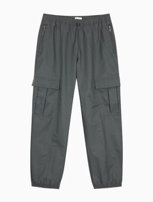 Buy 남성 스트레이트핏 나일론 카고 조거 팬츠 in color Grey