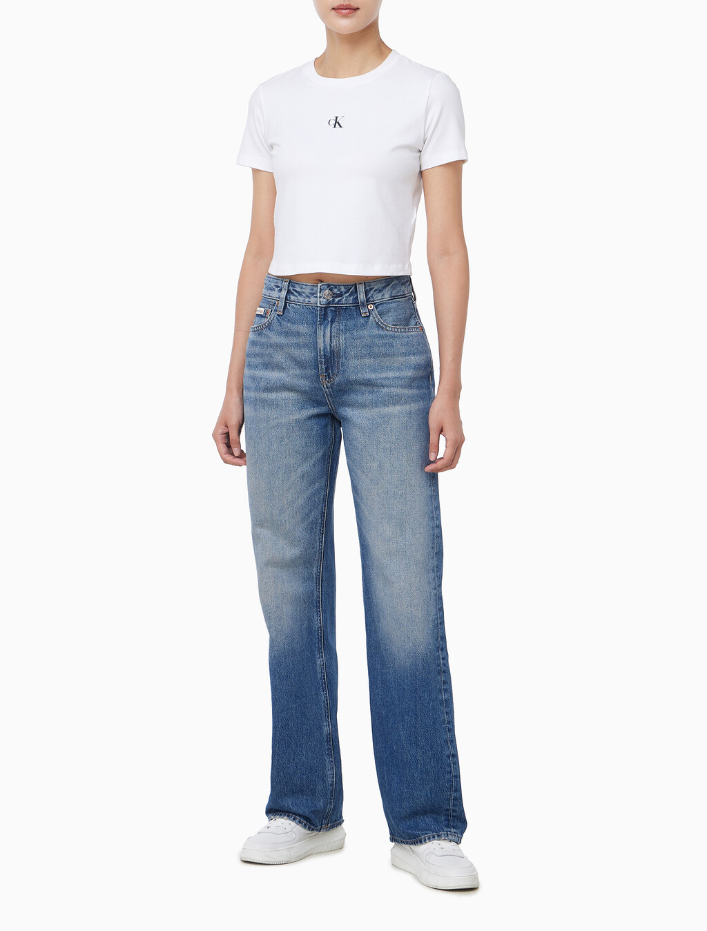 Buy 여성 시그니처 90S 스트레이트핏 미드블루 데님 in color Mid blue