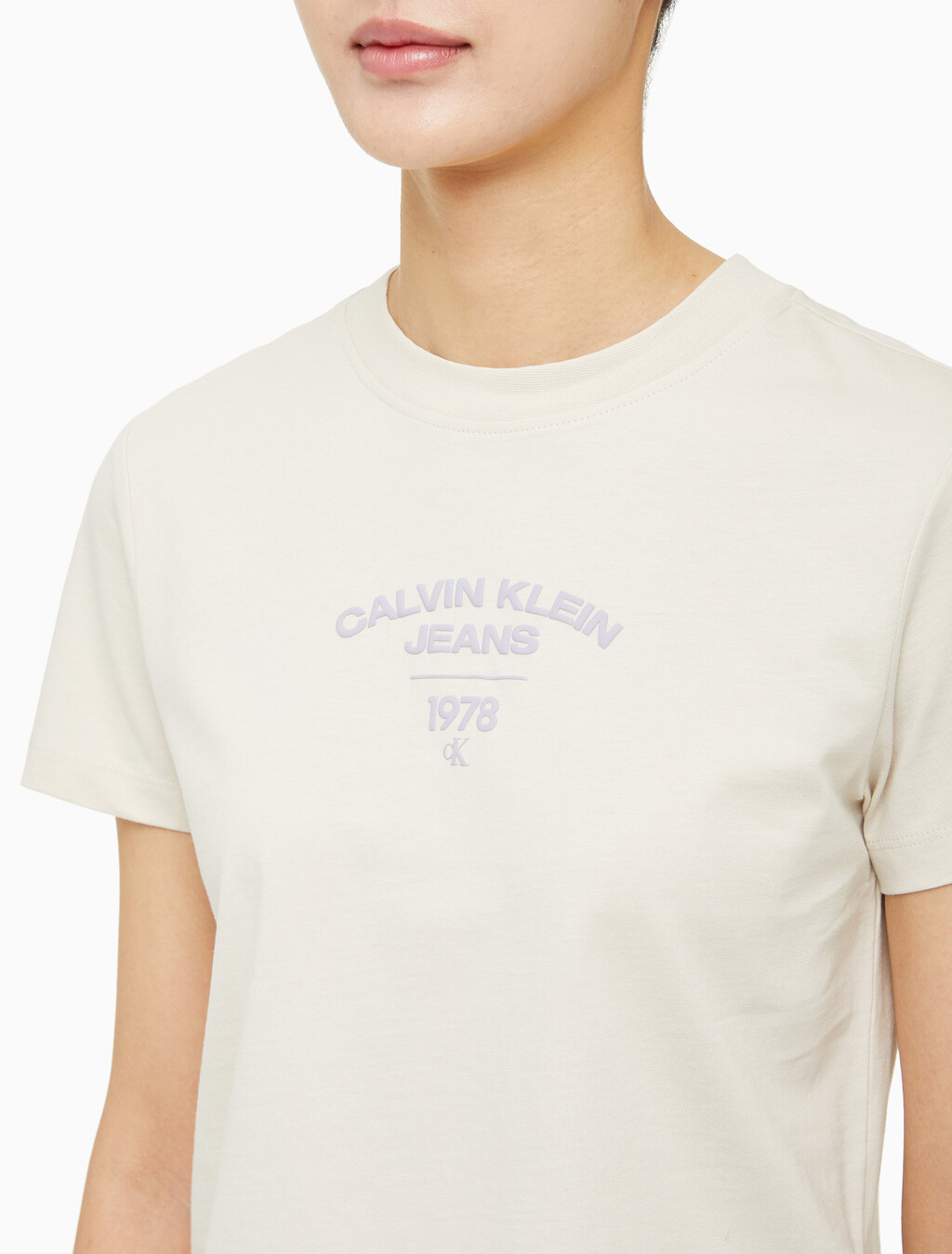 Buy 여성 1987 로고 베이비핏 반팔 티셔츠 in color BLUR FLORAL_BLACK