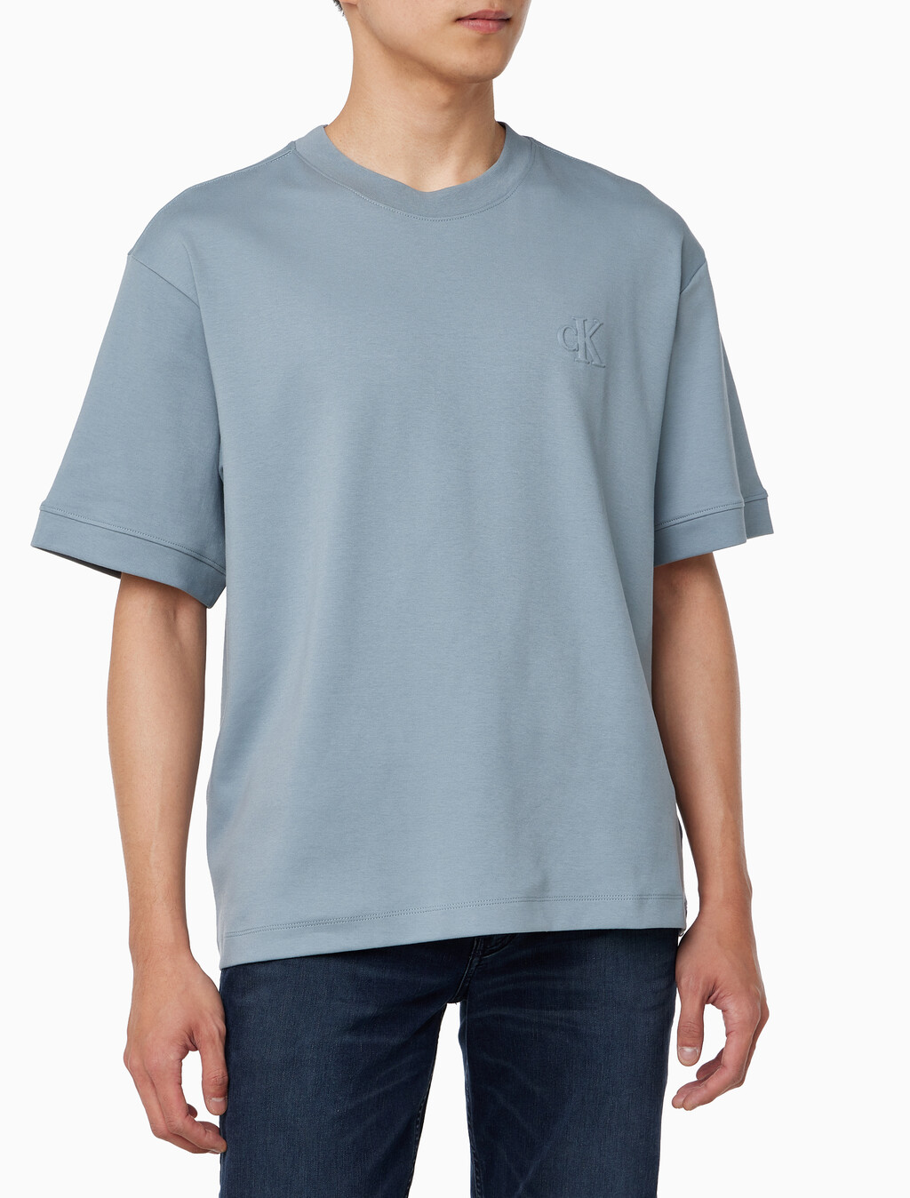 Buy 남성 릴렉스핏 CK 인터락 반팔 티셔츠 in color BLUE