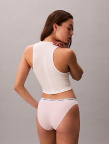 Buy 여성 모던로고 로우라이즈 비키니 in color Pink