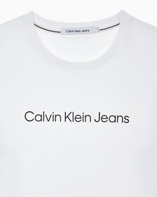 Buy 여성 슬림핏 인스티튜셔널 로고 긴팔 티셔츠 in color BRIGHT WHITE