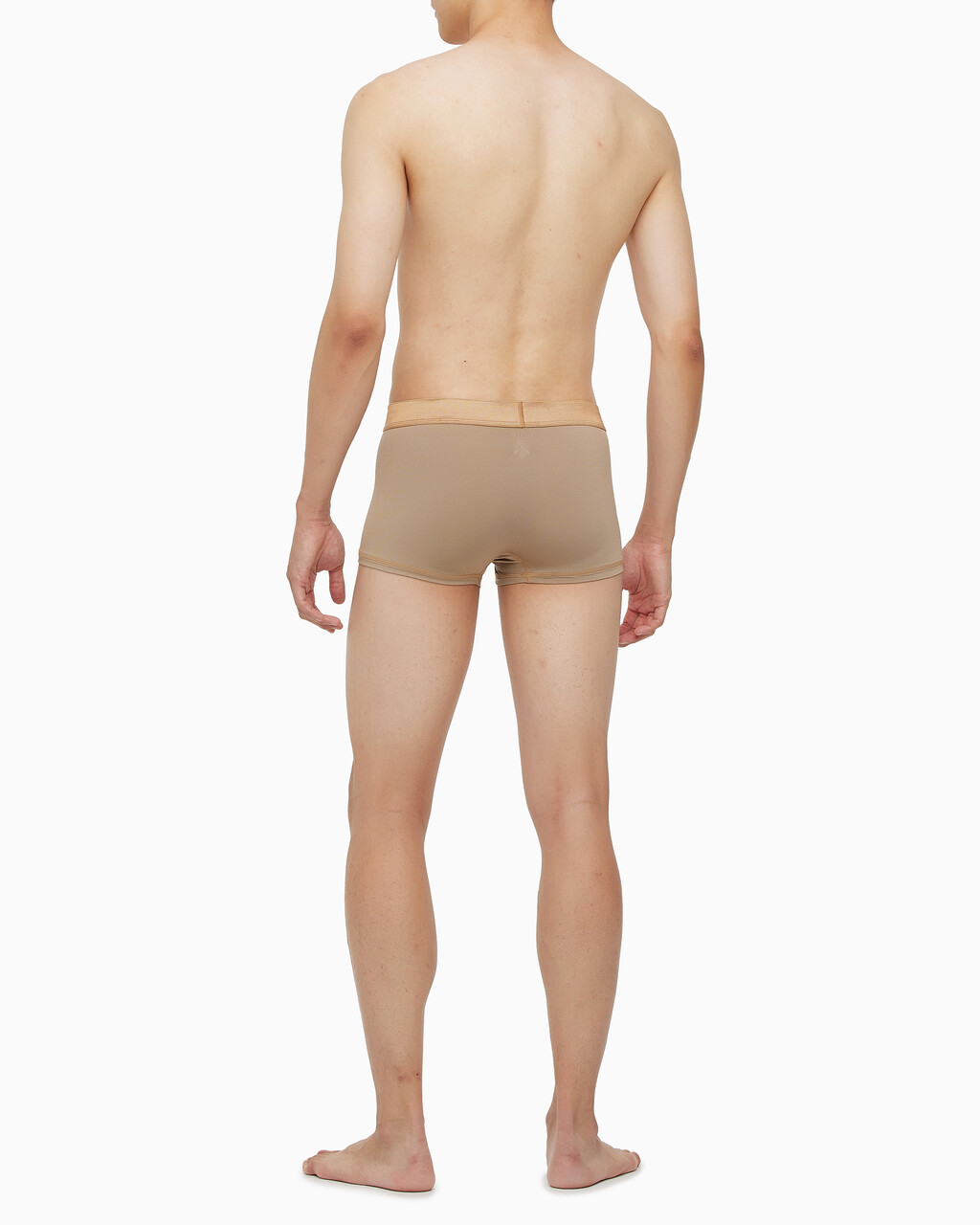 Buy 남성 퓨쳐쉬프트 홀리데이 로우라이즈 트렁크 in color LIGHT BROWN
