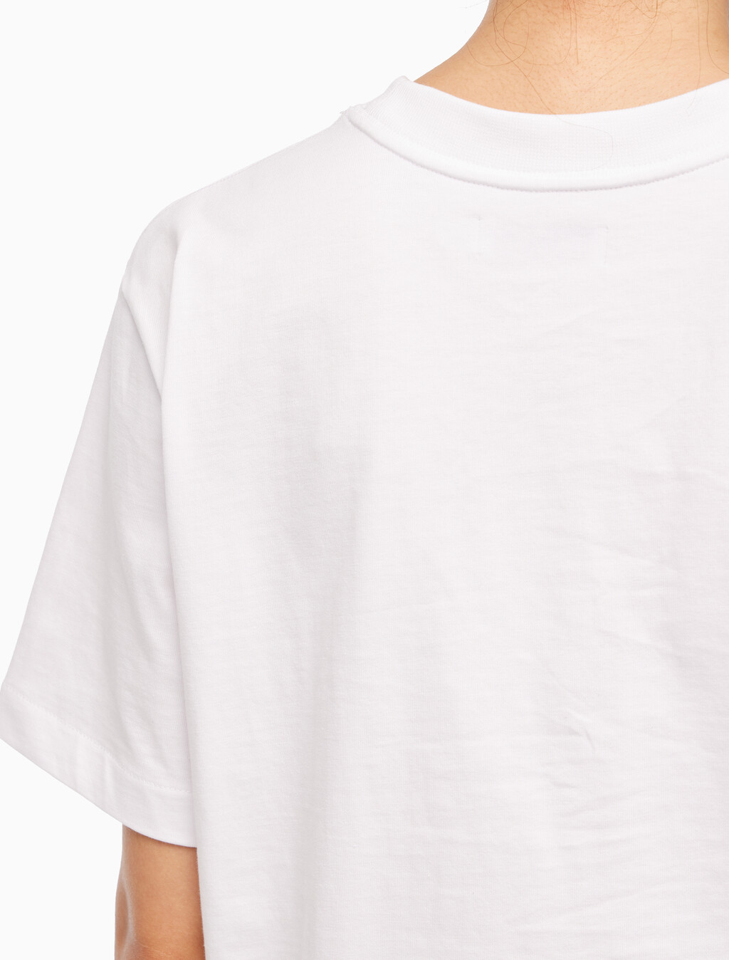 Buy 여성 릴렉스드 스탠다드로고 크루넥 반팔 티셔츠  in color BRILLIANT WHITE
