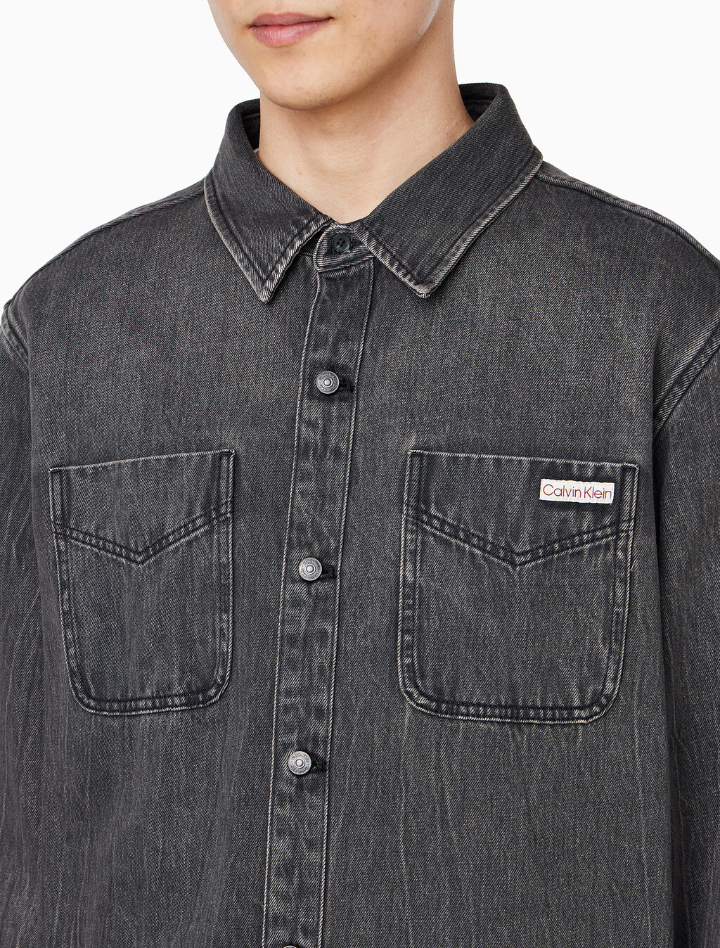 Buy 남성 오버핏 블랙 워시 데님 셔츠 in color BLACK FOG