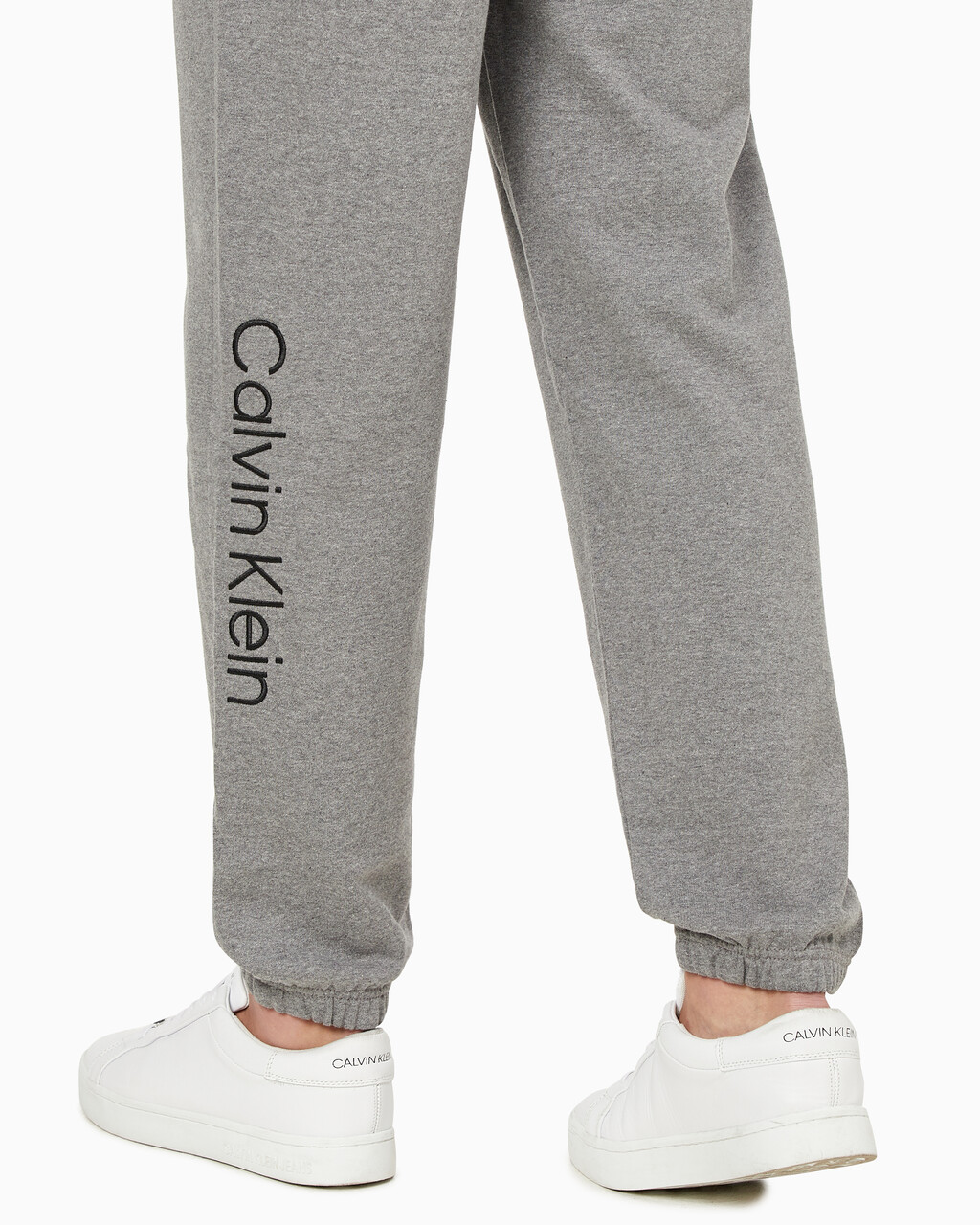 Buy 남성 스탠다드 로고 테리 조거팬츠 in color MEDIUM GREY HEATHER
