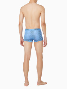 Buy 남성 아이콘 코튼 스트레치 마이크로 로우 라이즈 트렁크 in color Light grey