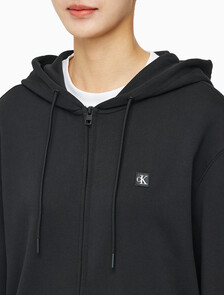 Buy 남성 릴렉스핏 CK 뱃지 로고 집업 후디 in color CK BLACK
