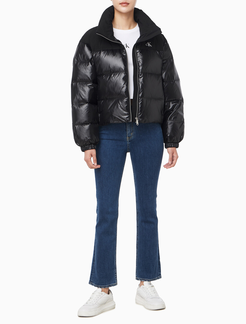 Buy 여성 매트 블라킹 샤인 다운 자켓 in color BLACK