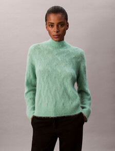 Buy 여성 L/S 브러시드 헤어리 AOP 스웨터 in color Pale sage