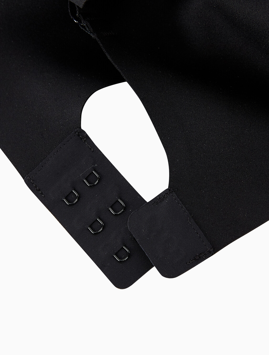 Buy 여성 인비져블 테일러드 NSE AF 푸쉬업 브라 in color BLACK