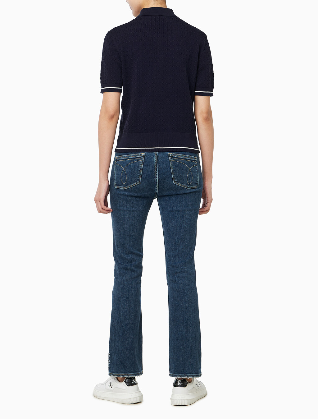 Buy 여성 우븐라벨 크롭드 케이블 스웨터 in color Evening Blue