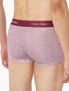 Buy 남성 아이콘 코튼 스트레치 마이크로 로우 라이즈 트렁크 in color Light pink