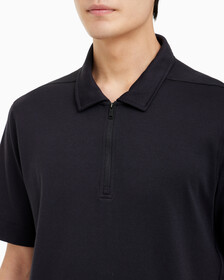 Buy 남성 리플렉티브 로고 레귤러 핏 기능성 집업 폴로 티셔츠 in color BLACK