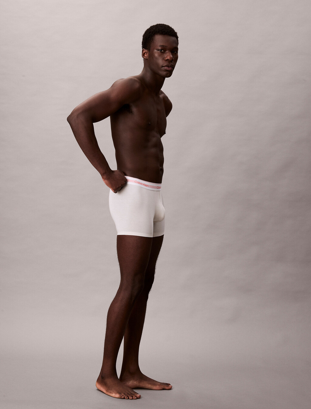 Buy 남성 아이콘 모달 메쉬 스트레치 트렁크 in color Light Beige