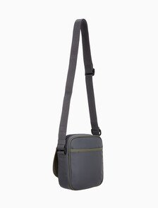 Buy 남성 유틸리타리안 카메라백 S in color OLIVE