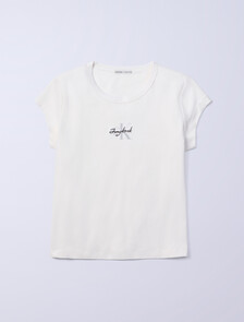 Buy Jung Kook for Calvin Klein 여성 모노그램 베이비 반팔 티셔츠 in color TOFU