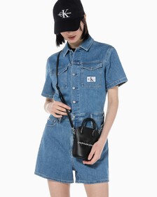 Buy 여성 CKJ 미니멀 모노그램 카메라백 in color BLACK