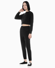 Buy 여성 레귤러 핏 에센셜 스웻팬츠 in color BLACK