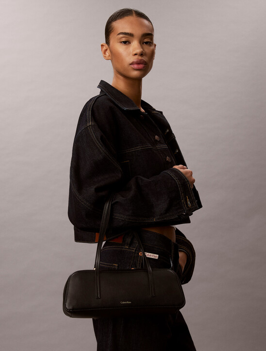 여성 엠보스드 로고 포일 발레토 백