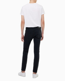 Buy 남성 모던 테이퍼핏 블랙 얼티밋 스트레치 데님 in color WASHED BLACK LOGO LACE