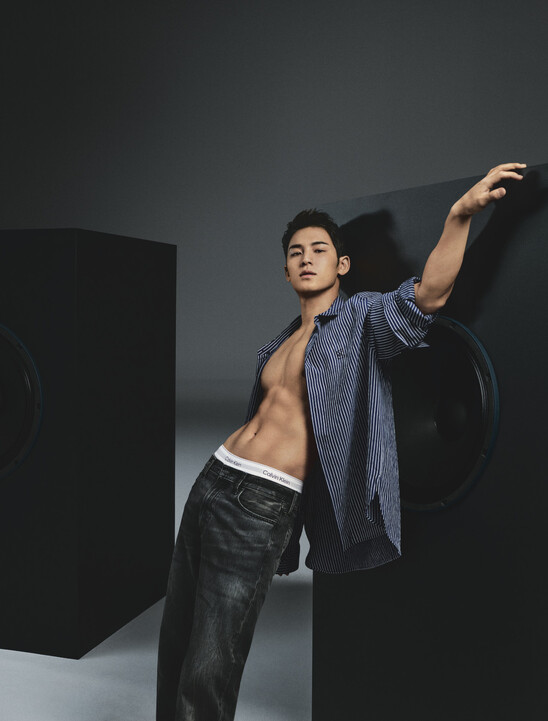 남성 90's 스트레이트핏 블랙틴티드 데님