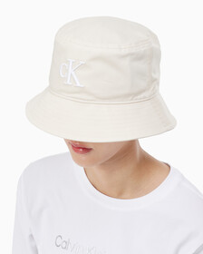 Buy 남녀공용 CKJ 에센셜 버킷햇 in color TUSCAN BEIGE