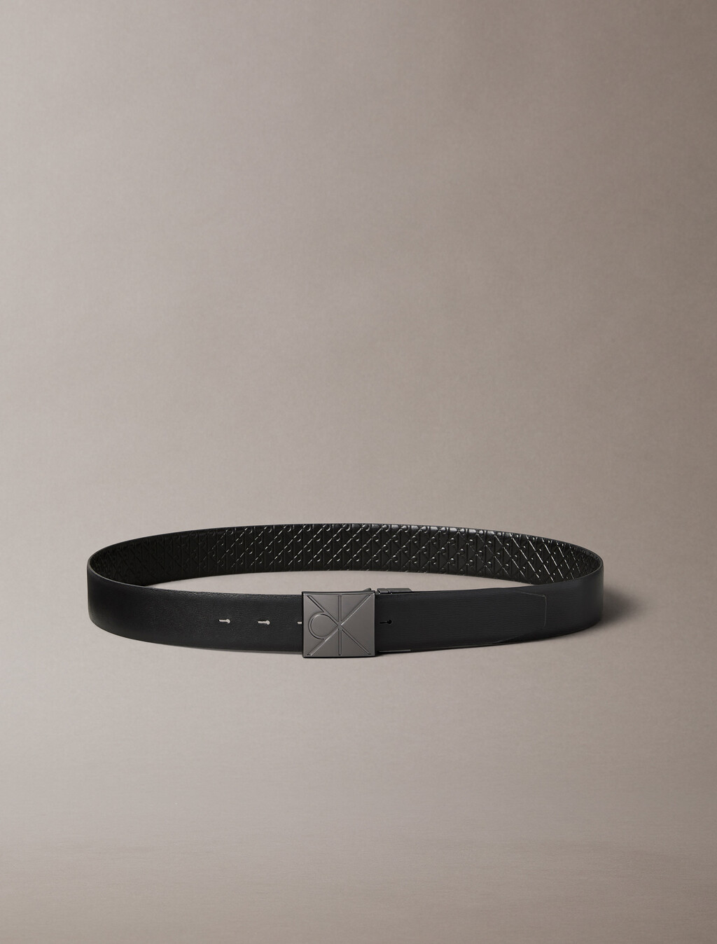 Buy 남성 엠블럼 플라크 벨트 35mm in color Black AOP / Black / Matte Gunmetal