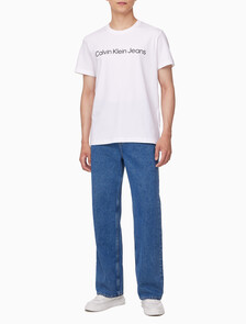 Buy 남성 레귤러핏 인스티튜셔널 로고 반팔 티셔츠 in color BRIGHT WHITE