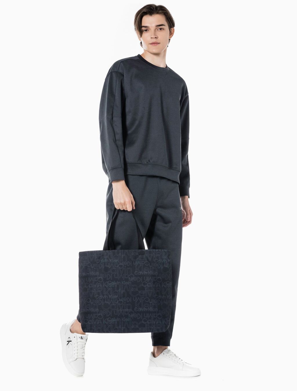 Buy 남녀공용 CK 쇼퍼 토트백 in color BLACK AOP/BLACK