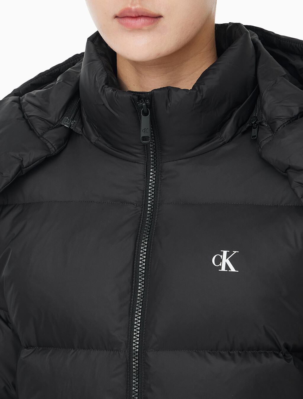 Buy 여성 에센셜 미드 웨잇 푸퍼 자켓 in color BLACK