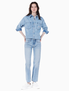 Buy 여성 로우라이즈 스트레이트핏 라이트블루 데님 in color CHALKY BLUE