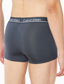 Buy 남성 CK 마이크로 플러스 로우 라이즈 트렁크 4PK in color Charcoal / Black / White / Black